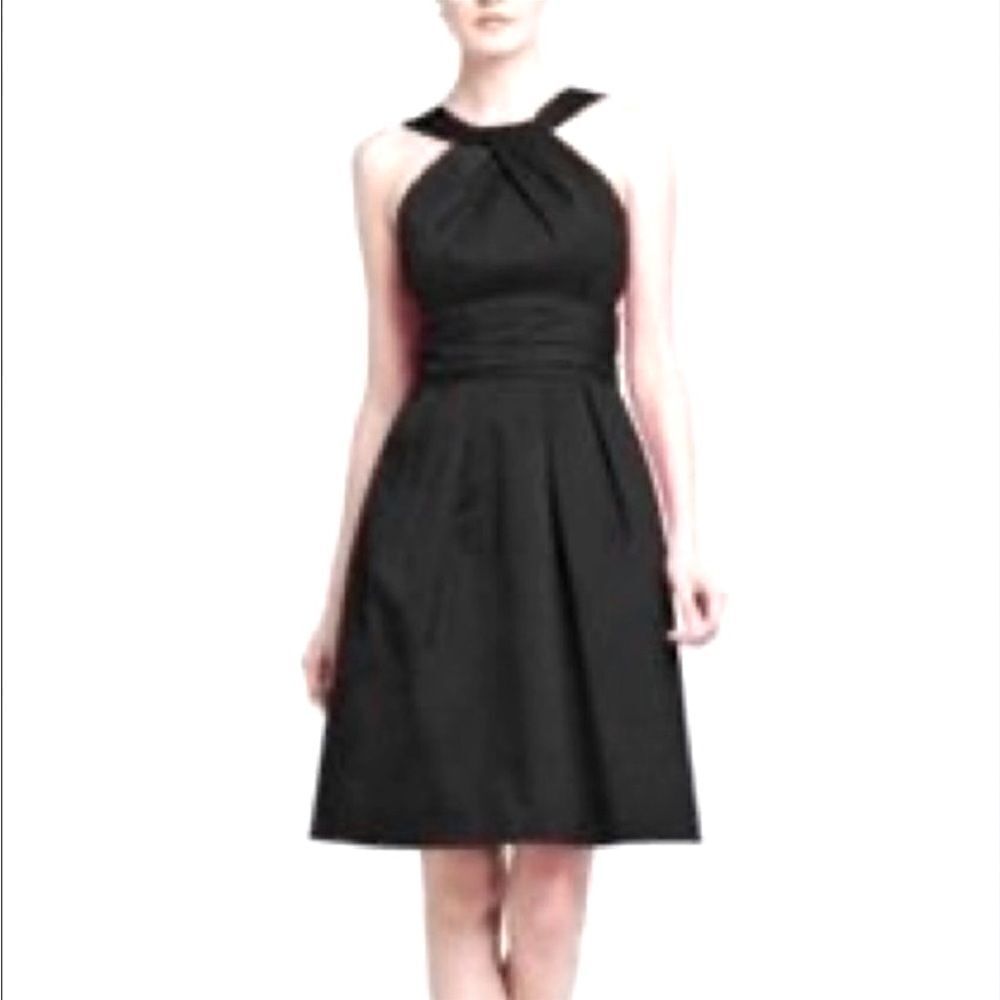 Beautiful cocktail/bridesmaid dress with Y neck and pockets, women’s size 4